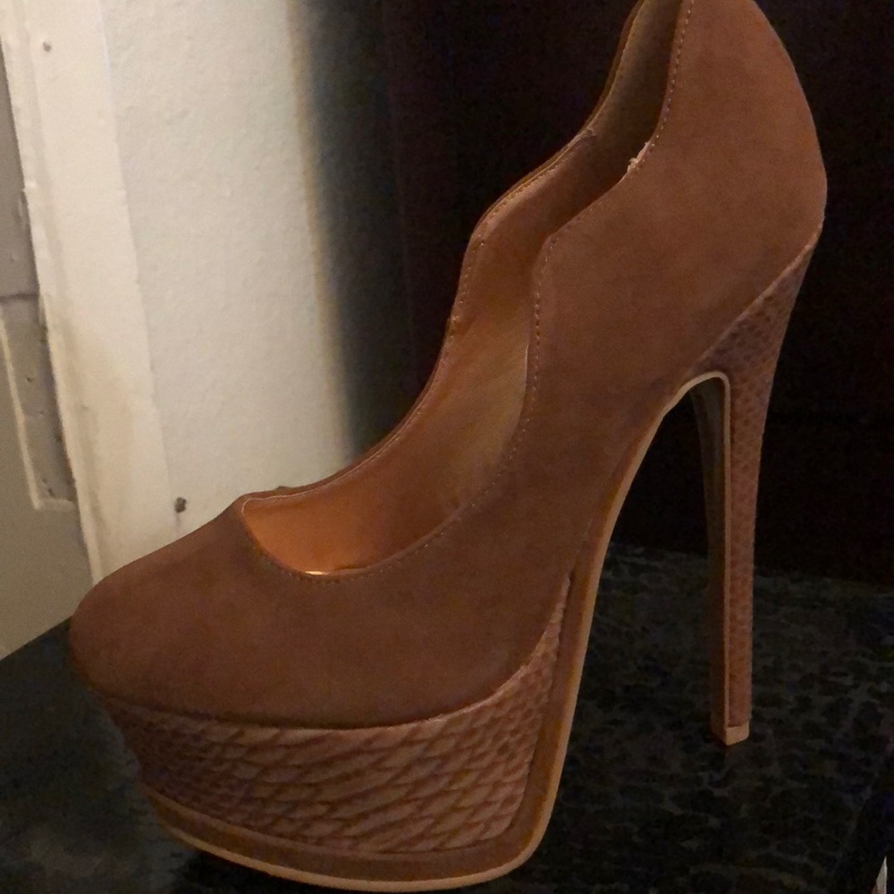 Chestnut heels